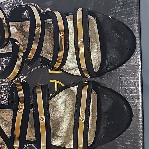 Black and Gold Strappy Heels - Picture 4 of 12